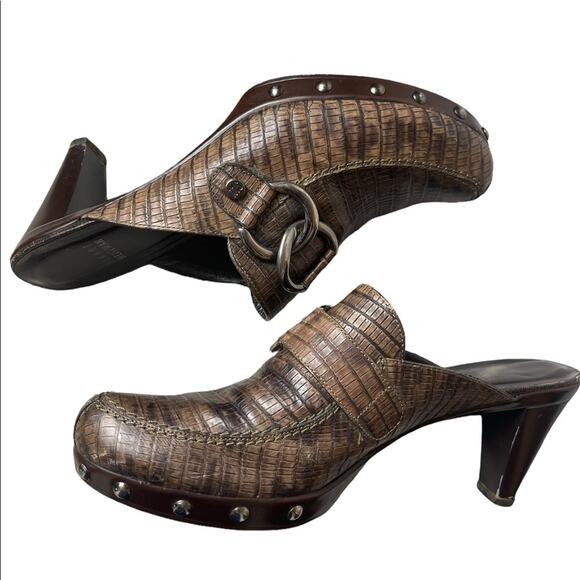 Stuart Weitzman Leather Croc Embossed Mules Clogs Shoes Women's Size 10 - Picture 6 of 11